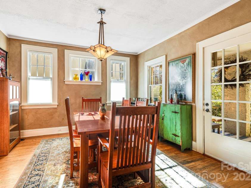 25 Normandy Road, Asheville, NC 28803.  MLS# CAR4313444, YatesRealty ID 11697. 