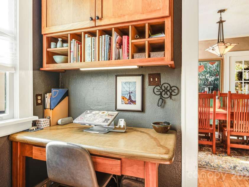 25 Normandy Road, Asheville, NC 28803.  MLS# CAR4313444, YatesRealty ID 11697. 