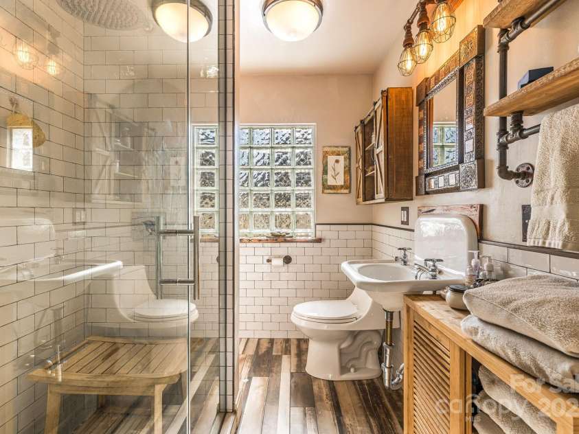 25 Normandy Road, Asheville, NC 28803.  MLS# CAR4313444, YatesRealty ID 11697. 