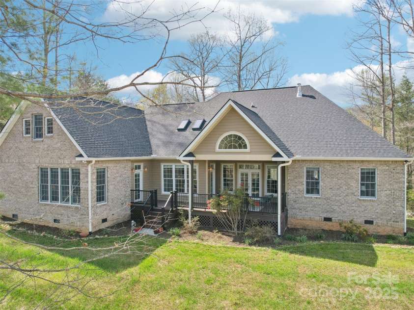 199 Judson Ridge Road, Arden, NC 28704.  MLS# CAR4205544, YatesRealty ID 11698. 