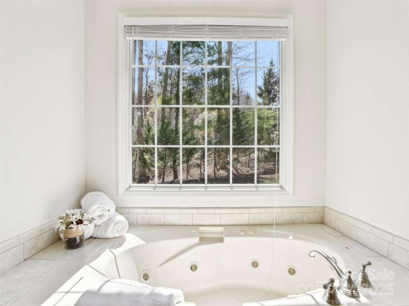 199 Judson Ridge Road, Arden, NC 28704.  MLS# CAR4205544, YatesRealty ID 11698. 