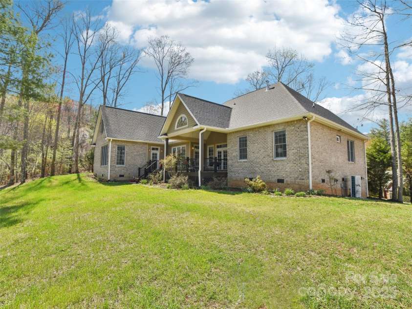 199 Judson Ridge Road, Arden, NC 28704.  MLS# CAR4205544, YatesRealty ID 11698. 