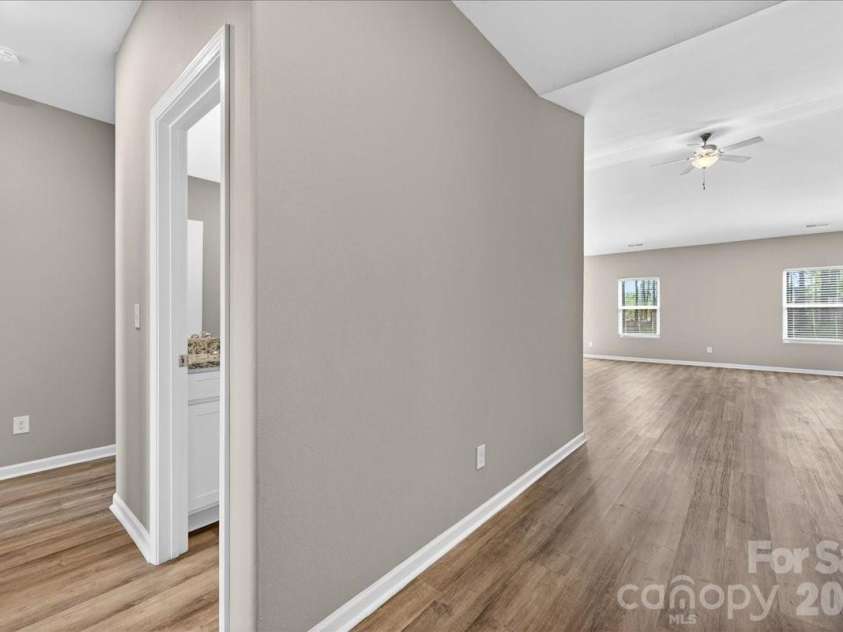 4322 One Mile Way, Charlotte, NC 28215.  MLS# CAR4367443, YatesRealty ID 11698. 