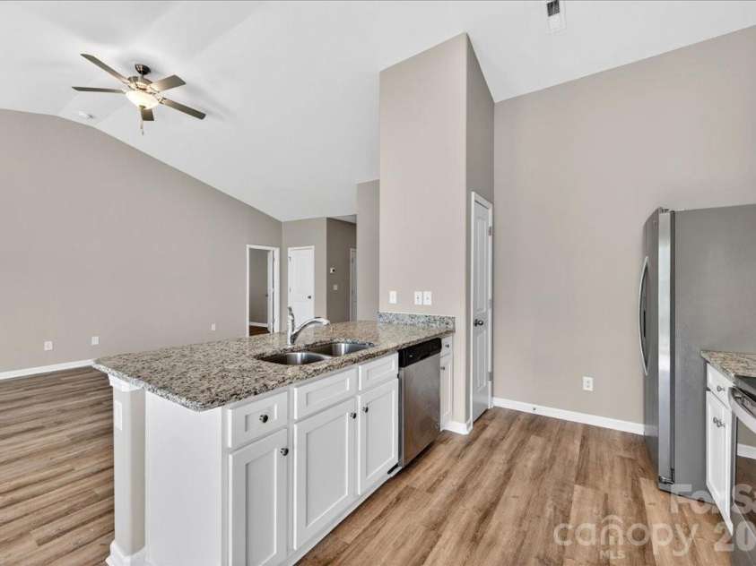 4322 One Mile Way, Charlotte, NC 28215.  MLS# CAR4367443, YatesRealty ID 11698. 