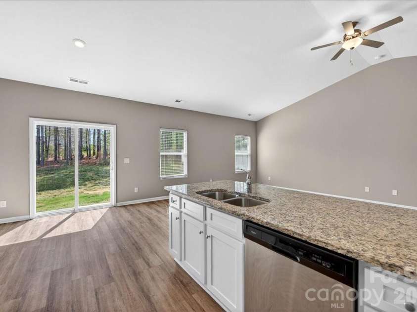 4322 One Mile Way, Charlotte, NC 28215.  MLS# CAR4367443, YatesRealty ID 11698. 