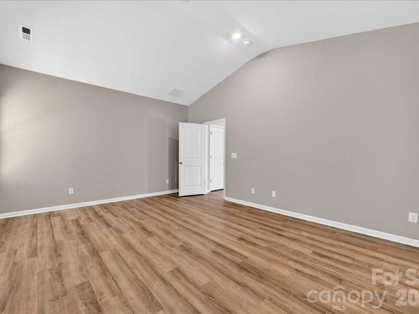 4322 One Mile Way, Charlotte, NC 28215.  MLS# CAR4367443, YatesRealty ID 11698. 