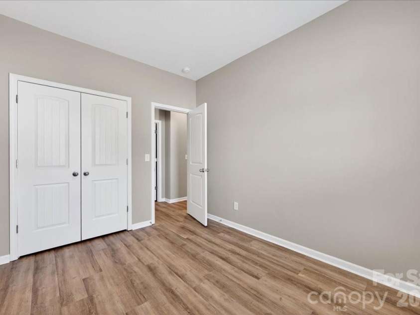 4322 One Mile Way, Charlotte, NC 28215.  MLS# CAR4367443, YatesRealty ID 11698. 