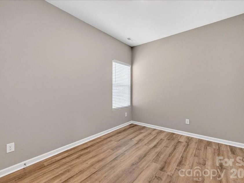 4322 One Mile Way, Charlotte, NC 28215.  MLS# CAR4367443, YatesRealty ID 11698. 