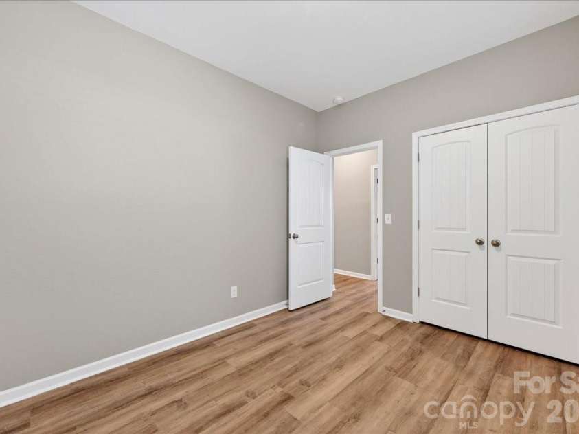4322 One Mile Way, Charlotte, NC 28215.  MLS# CAR4367443, YatesRealty ID 11698. 