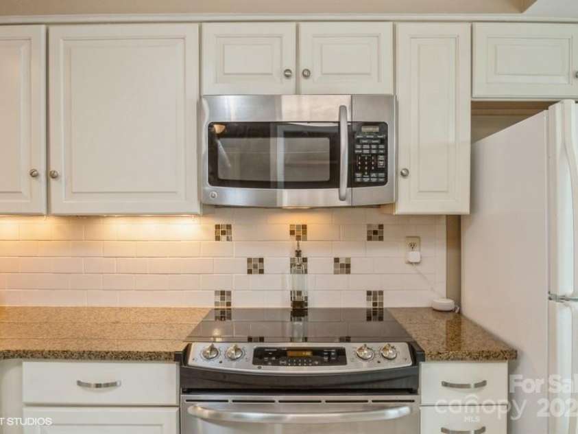 227 Water Oak Drive, Pineville, NC 28134.  MLS# CAR4220933, YatesRealty ID 1170. 