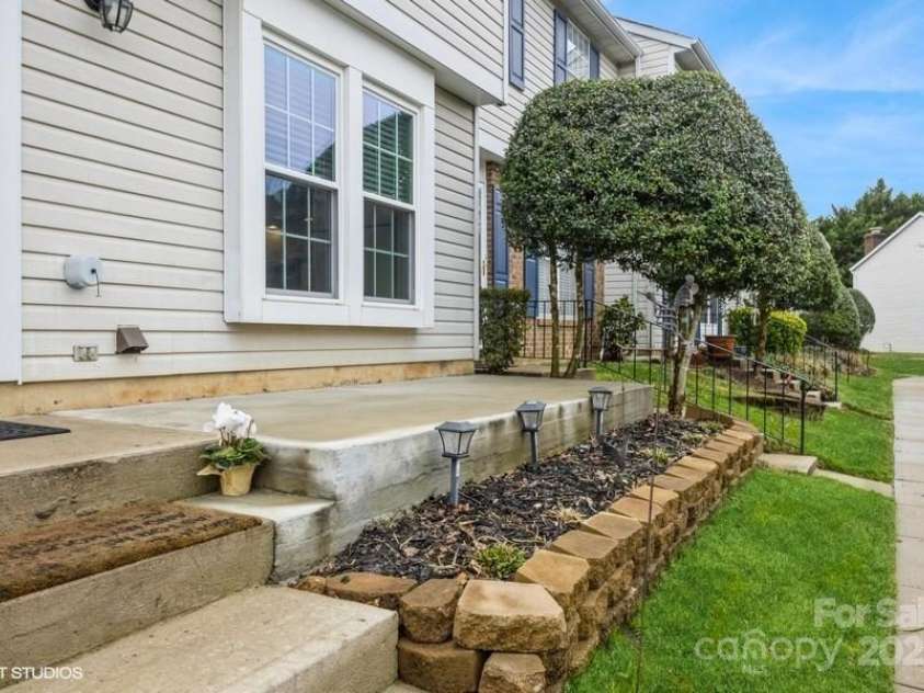 227 Water Oak Drive, Pineville, NC 28134.  MLS# CAR4220933, YatesRealty ID 1170. 