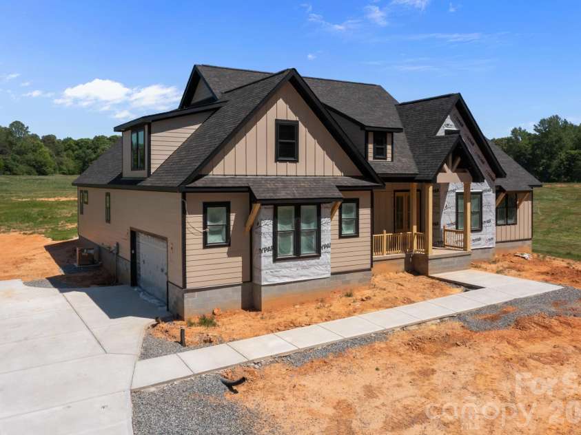 363 New Salem Road, Statesville, NC 28625.  MLS# CAR4337343, YatesRealty ID 1170. 