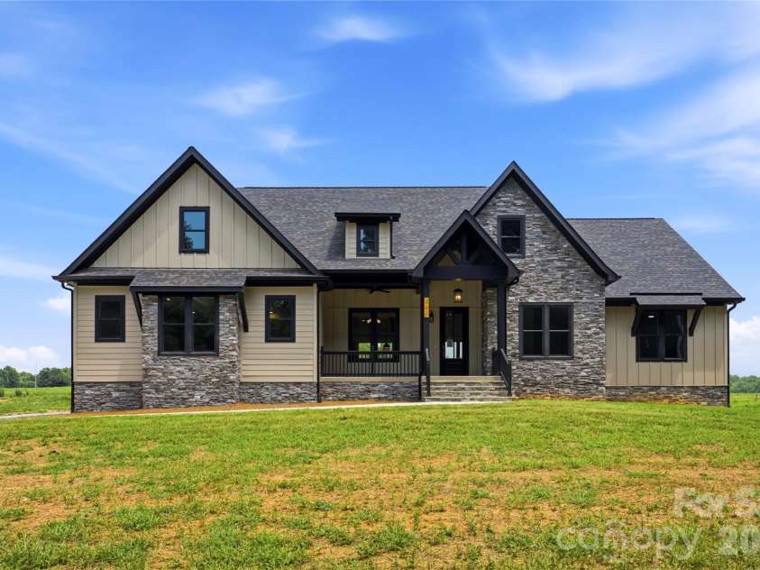 363 New Salem Road, Statesville, NC 28625.  MLS# CAR4401083, YatesRealty ID 1170. 