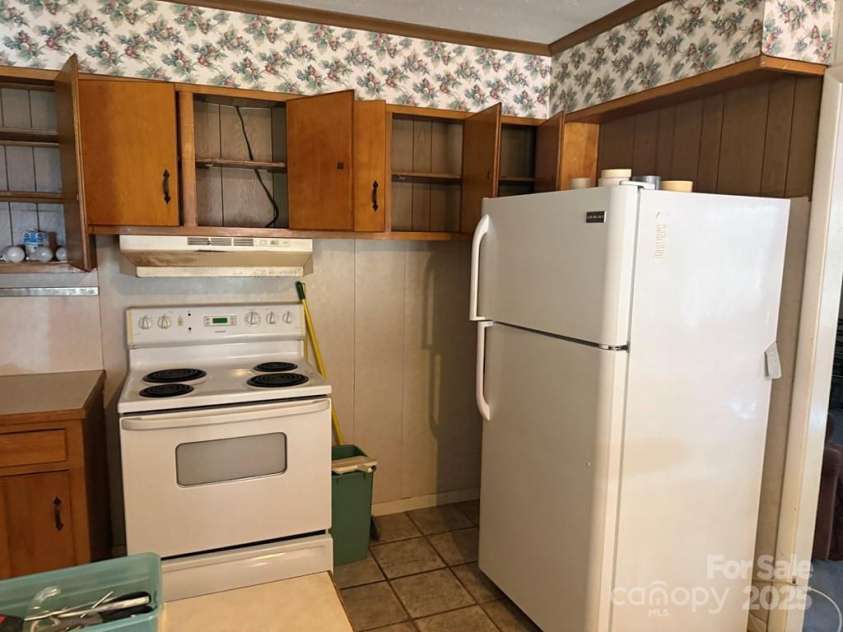 82 Merry Cove Road, Sylva, NC 28779.  MLS# CAR4322147, YatesRealty ID 1170. 