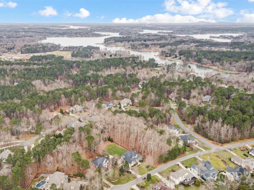 252 Bay Shore Loop, Mooresville, NC 28117.  MLS# CAR4218502, YatesRealty ID 11700. Aerial