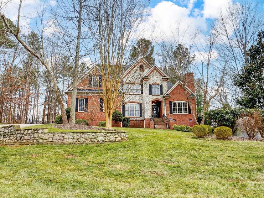 252 Bay Shore Loop, Mooresville, NC 28117.  MLS# CAR4218502, YatesRealty ID 11700. Front of Home