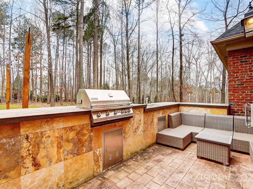 252 Bay Shore Loop, Mooresville, NC 28117.  MLS# CAR4218502, YatesRealty ID 11700. Outdoor Kitchen