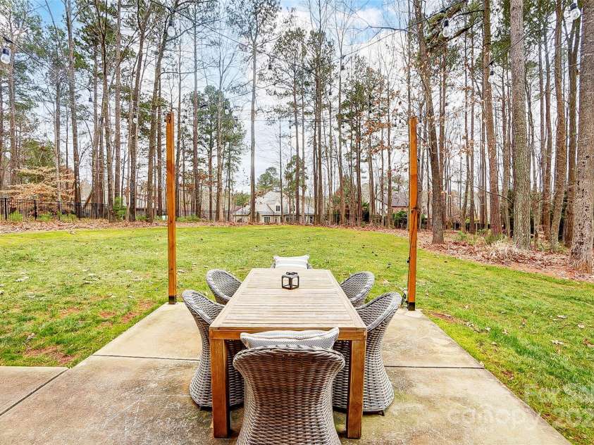 252 Bay Shore Loop, Mooresville, NC 28117.  MLS# CAR4218502, YatesRealty ID 11700. Patio
