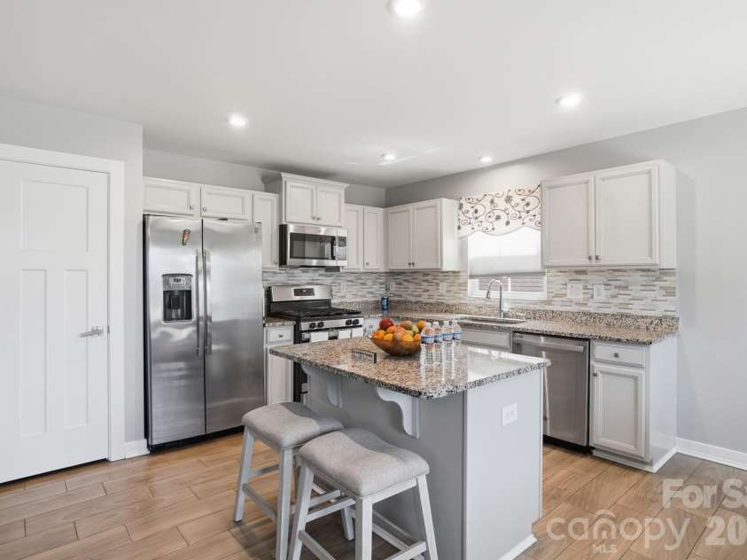 4281 Stream Dale Circle, Concord, NC 28027.  MLS# CAR4365978, YatesRealty ID 11700. 
