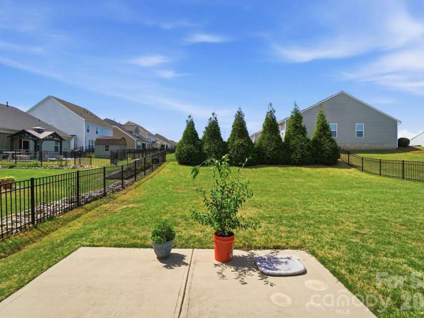 4281 Stream Dale Circle, Concord, NC 28027.  MLS# CAR4365978, YatesRealty ID 11700. 