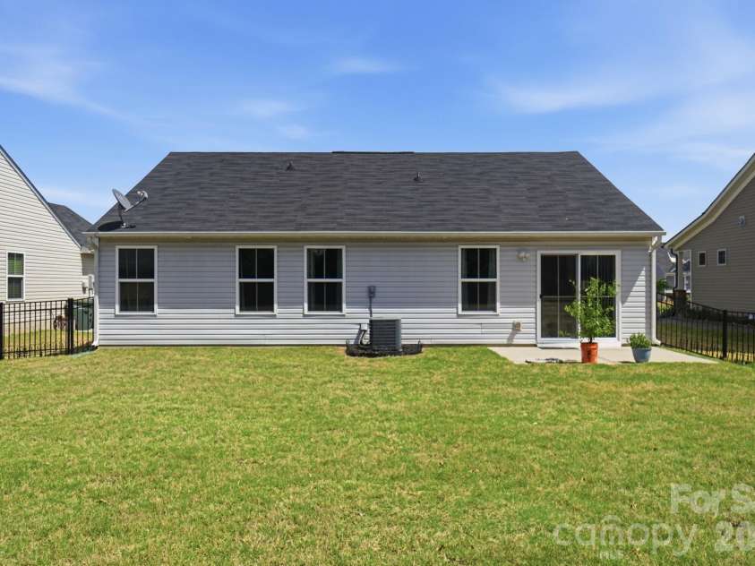 4281 Stream Dale Circle, Concord, NC 28027.  MLS# CAR4365978, YatesRealty ID 11700. 