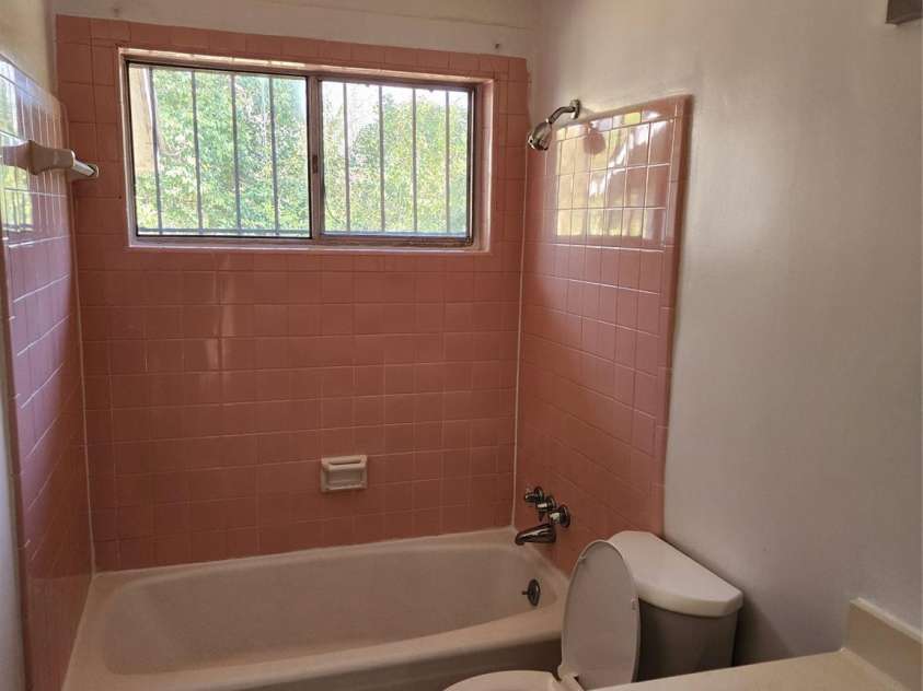 601 Camrose Drive, Charlotte, NC 28215.  MLS# CAR4344907, YatesRealty ID 11701. 