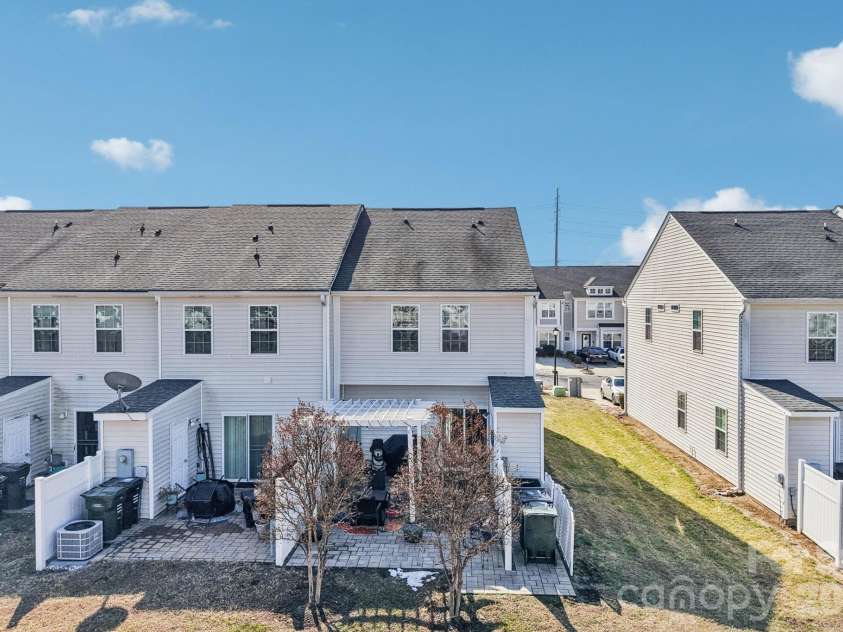 209 Halton Crossing Drive, Concord, NC 28027.  MLS# CAR4339937, YatesRealty ID 11702. 