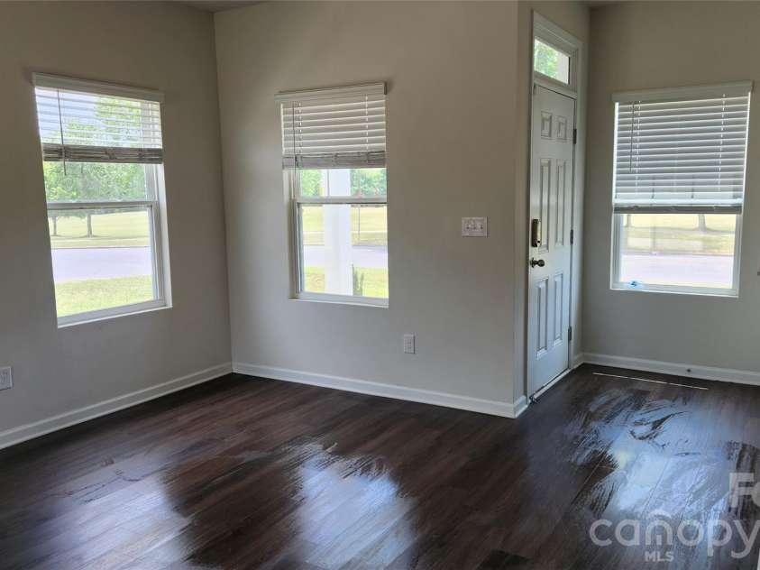 14727 Choate Circle, Charlotte, NC 28273.  MLS# CAR4287456, YatesRealty ID 11703. 