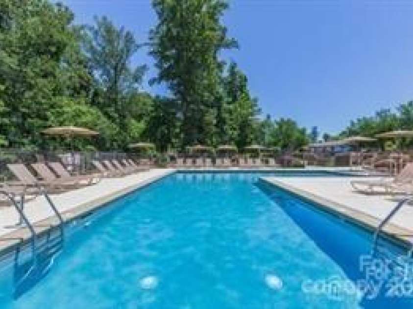 300 Vista Lake Drive, Candler, NC 28715.  MLS# CAR4274793, YatesRealty ID 11703. 