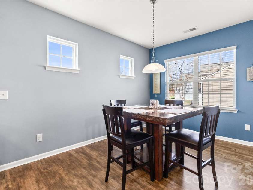 2003 Harvest Time Lane, Waxhaw, NC 28173.  MLS# CAR4361506, YatesRealty ID 11704. Breakfast room
