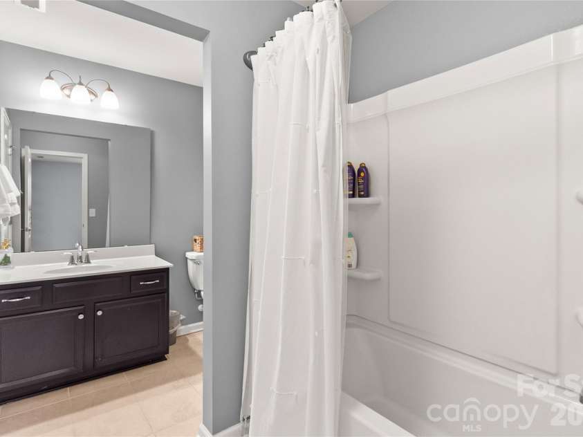 2003 Harvest Time Lane, Waxhaw, NC 28173.  MLS# CAR4361506, YatesRealty ID 11704. Full bathroom on upper level