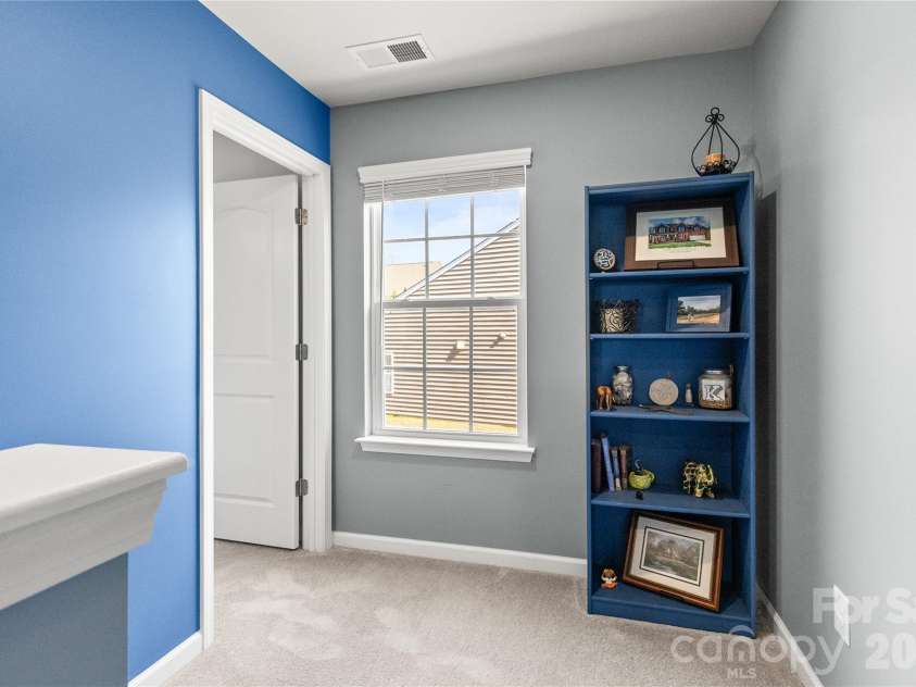 2003 Harvest Time Lane, Waxhaw, NC 28173.  MLS# CAR4361506, YatesRealty ID 11704. Second level landing