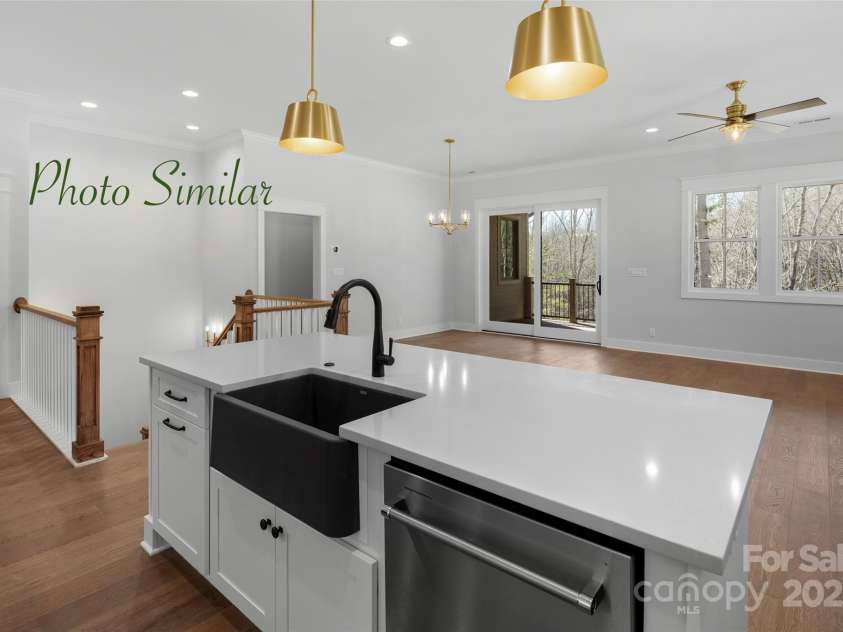 58 Chimney Chase Trail, Hendersonville, NC 28739.  MLS# CAR4239599, YatesRealty ID 11704. 