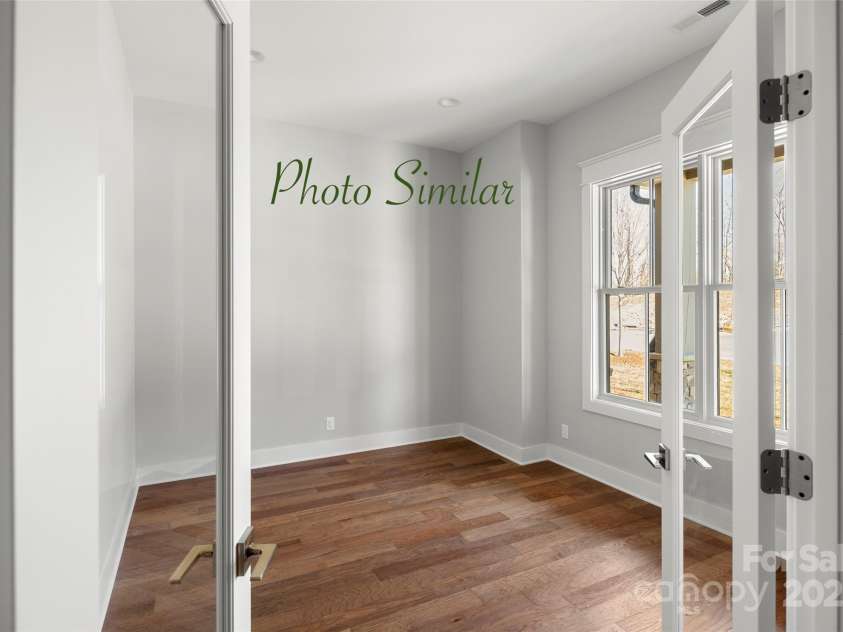 58 Chimney Chase Trail, Hendersonville, NC 28739.  MLS# CAR4239599, YatesRealty ID 11704. Office