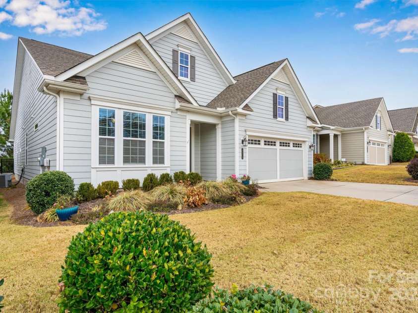 8210 Festival Way, Charlotte, NC 28215.  MLS# CAR4324351, YatesRealty ID 11707. Welcome to your next chapter!