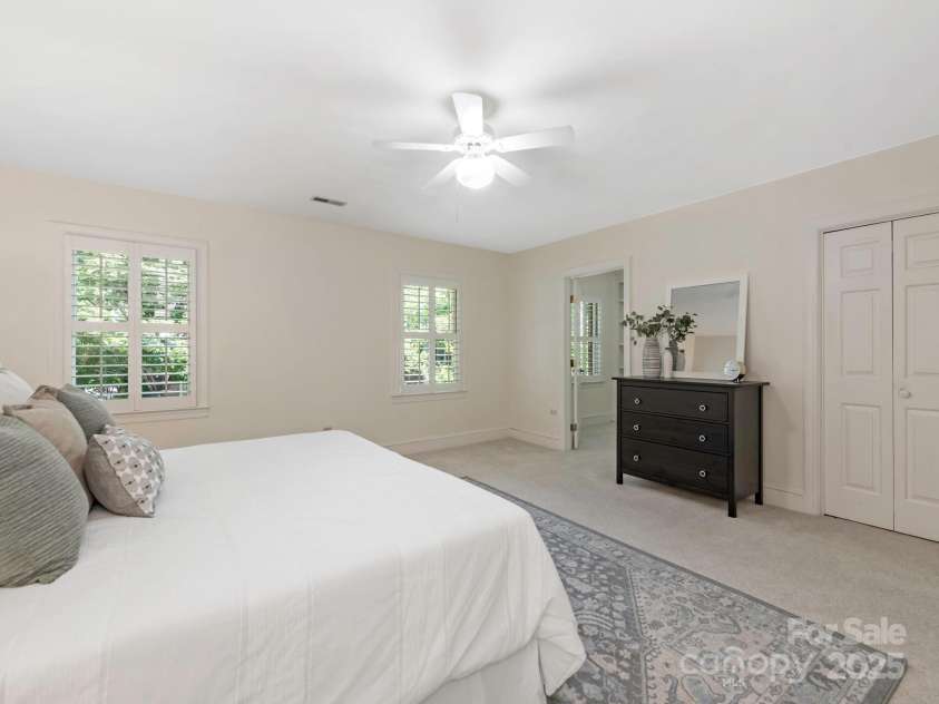 232 Perrin Place, Charlotte, NC 28207.  MLS# CAR4252368, YatesRealty ID 11708. Primary Bedroom