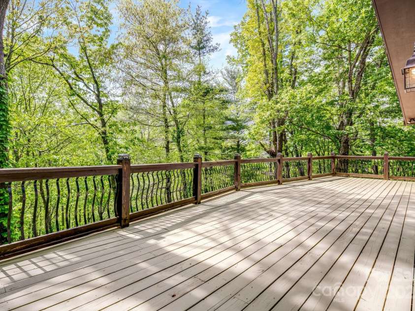 8 Quinn Court, Asheville, NC 28805.  MLS# CAR4255042, YatesRealty ID 11709. Wrap Around Deck