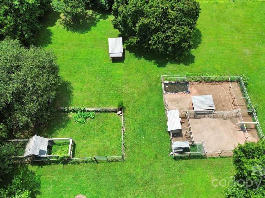 12708 Hamilton Road, Charlotte, NC 28273.  MLS# CAR4188404, YatesRealty ID 1171. Animal Pens