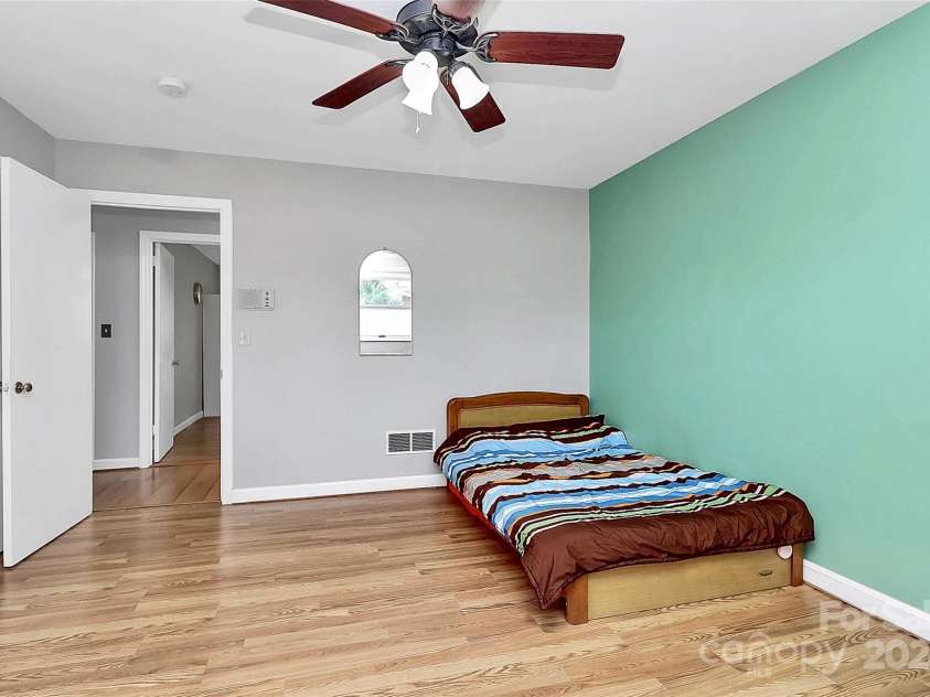 12708 Hamilton Road, Charlotte, NC 28273.  MLS# CAR4188404, YatesRealty ID 1171. Guest Bedroom 2 view 2