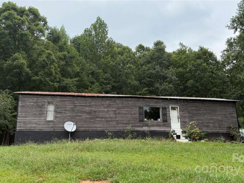 424 Winnies Road, Bostic, NC 28018.  MLS# CAR4298432, YatesRealty ID 1171. 