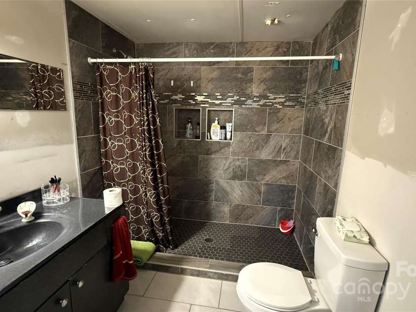 424 Winnies Road, Bostic, NC 28018.  MLS# CAR4298432, YatesRealty ID 1171. 