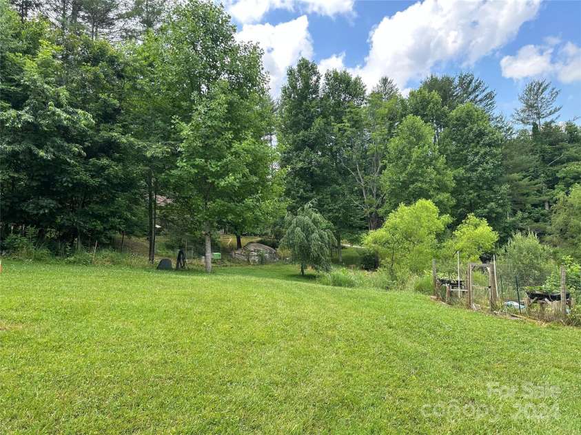 124 Wilds Branch Road, Marshall, NC 28753.  MLS# CAR4152556, YatesRealty ID 11710. 