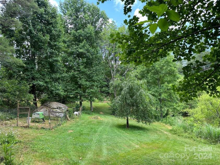 124 Wilds Branch Road, Marshall, NC 28753.  MLS# CAR4152556, YatesRealty ID 11710. 