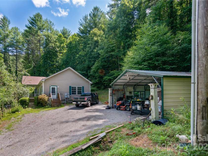 124 Wilds Branch Road, Marshall, NC 28753.  MLS# CAR4152556, YatesRealty ID 11710. 