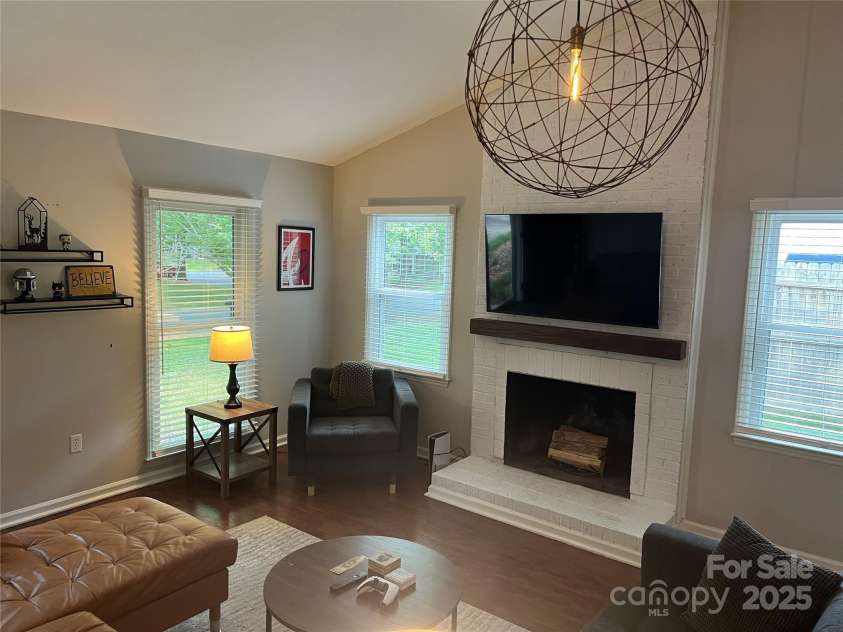 9207 Branson Court, Charlotte, NC 28210.  MLS# CAR4254851, YatesRealty ID 11711. 