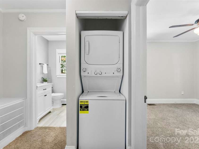 2008 Highland Street, Charlotte, NC 28208.  MLS# CAR4252481, YatesRealty ID 11713. 