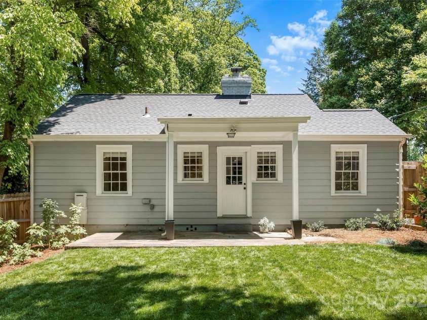 2008 Highland Street, Charlotte, NC 28208.  MLS# CAR4252481, YatesRealty ID 11713. 