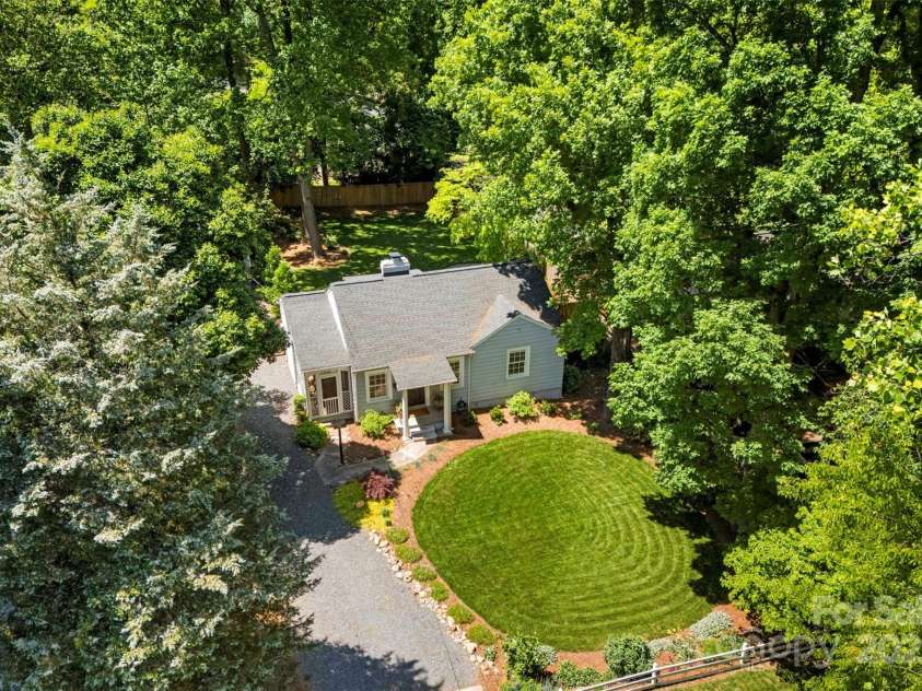 2008 Highland Street, Charlotte, NC 28208.  MLS# CAR4252481, YatesRealty ID 11713. 