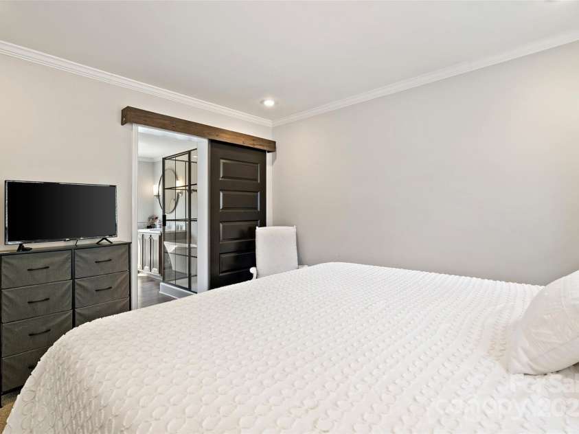 139 Green Leaf Drive, Nebo, NC 28761.  MLS# CAR4240967, YatesRealty ID 11714. 