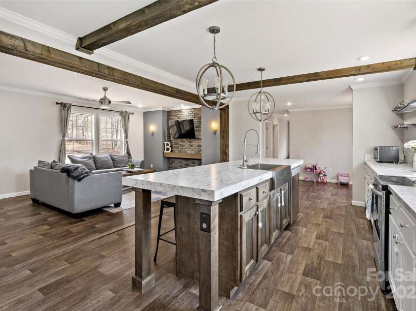 139 Green Leaf Drive, Nebo, NC 28761.  MLS# CAR4240967, YatesRealty ID 11714. 